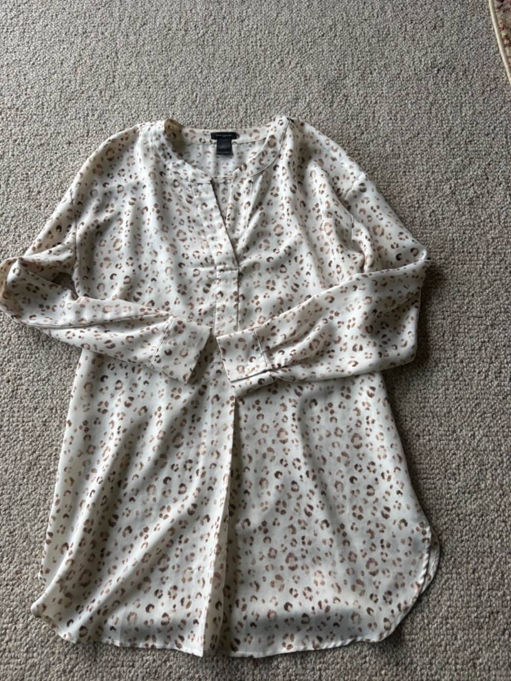 Ann Taylor XS Animal Print Tunic Blouse Giraffe Preppy Office Chic Teacher - Picture 2 of 7
